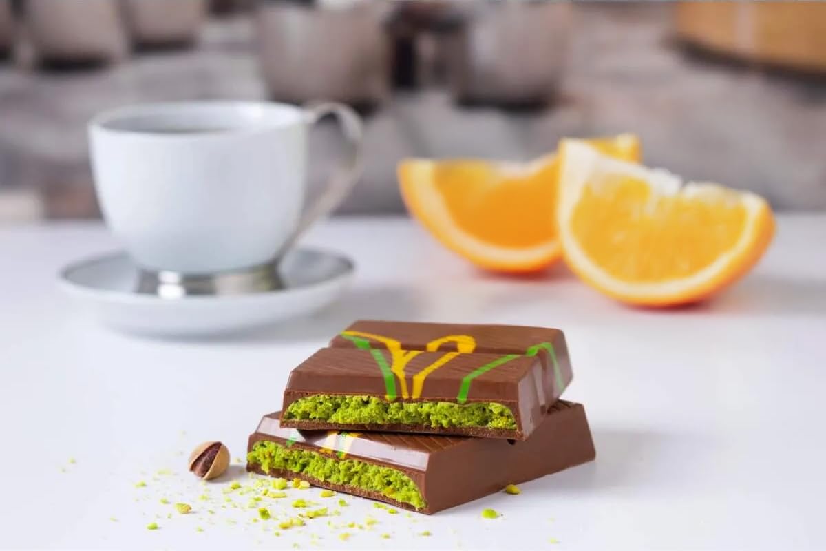 UniqBite Dubai Chocolate Bar Pistachio Knafeh Style 7 oz